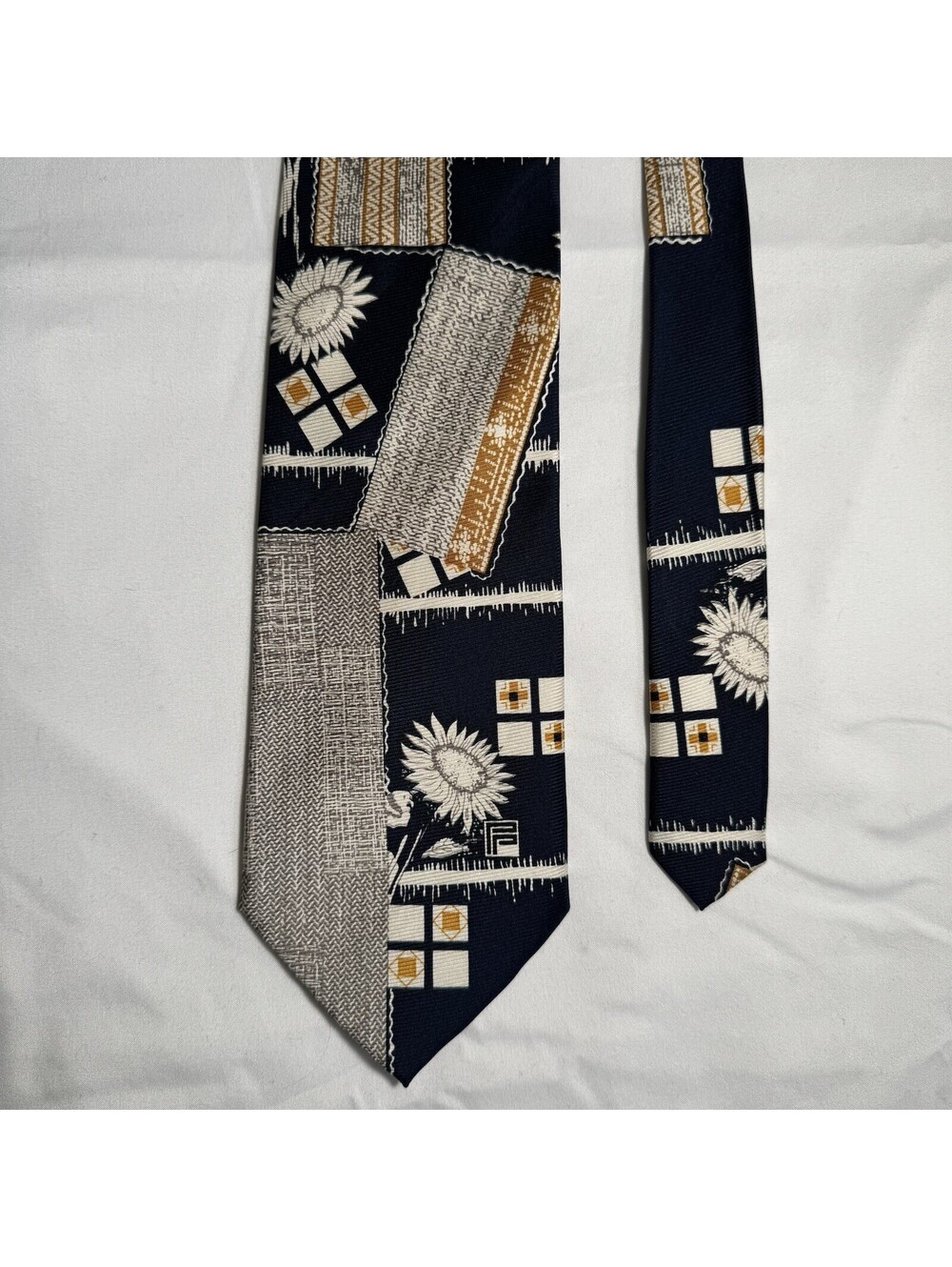 Pierre Pacha Italy  Silk Necktie Tie Blue Floral Abstract Pattern 100% Silk